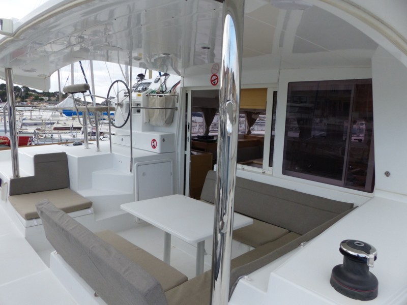 Lagoon 400 S 2 -3.JPG